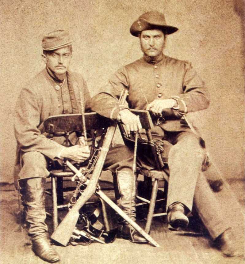 Brazilian officers photographed in Paraguay Image: Wikipedia Commons