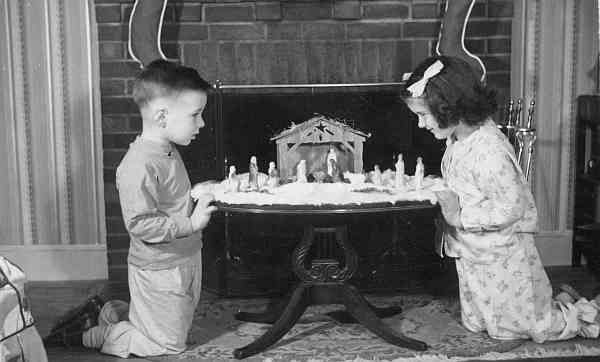 Children at Christmas in Dorchester in 1950s